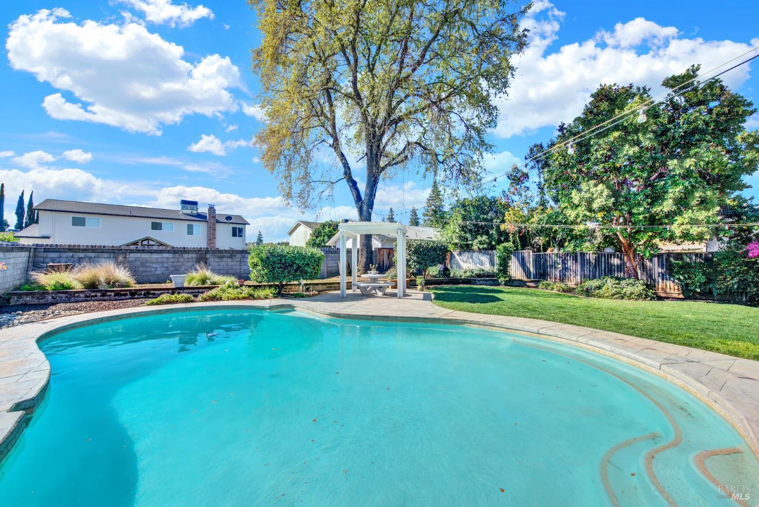 116 Alturas Court Vacaville CA 95688