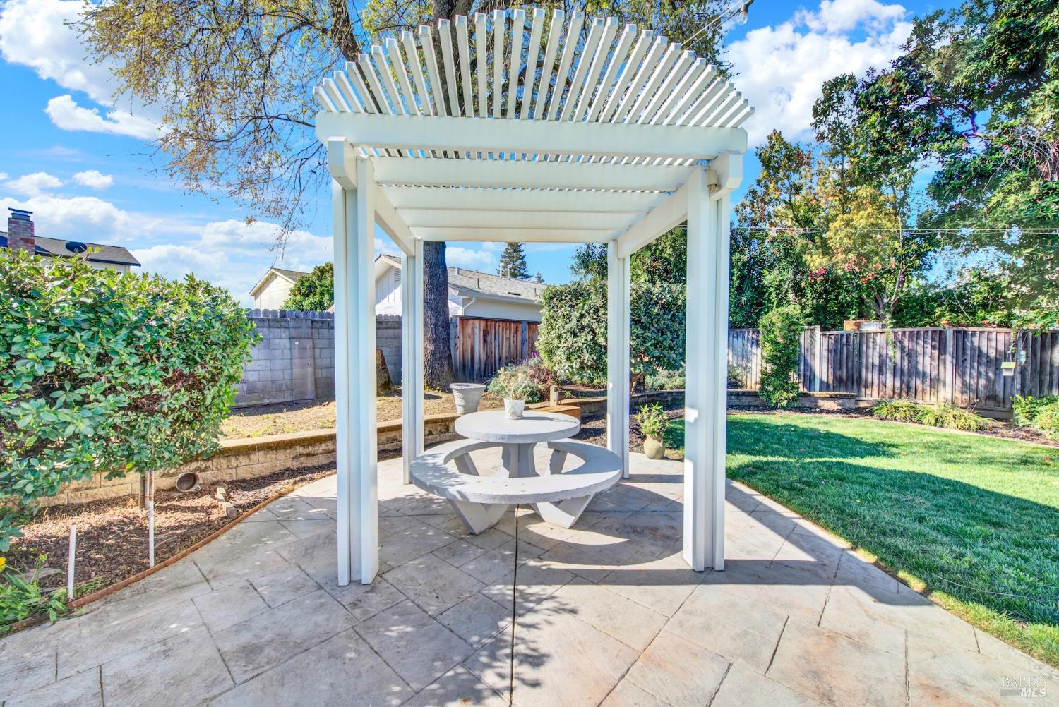 116 Alturas Court Vacaville CA 95688