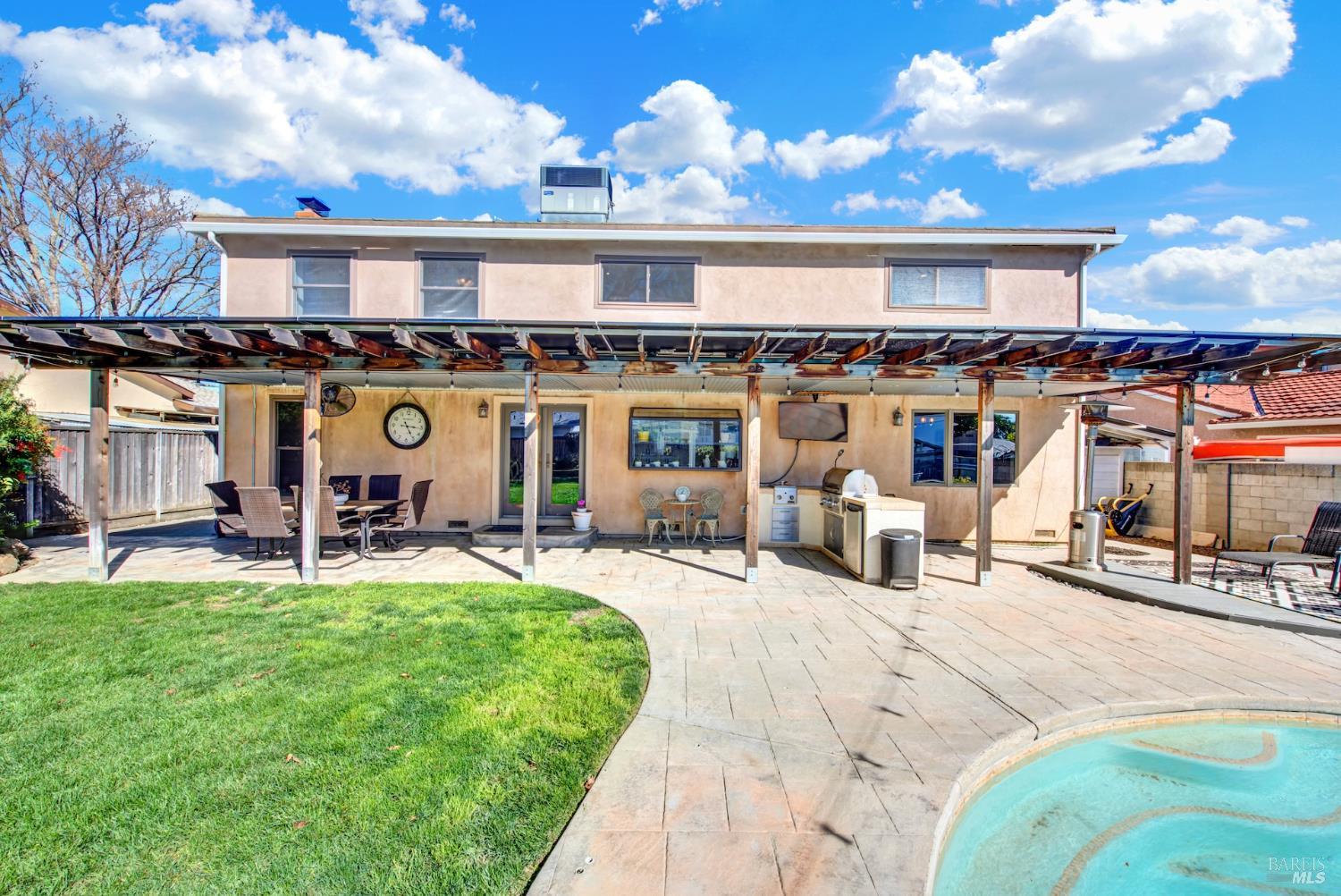 116 Alturas Court Vacaville CA 95688