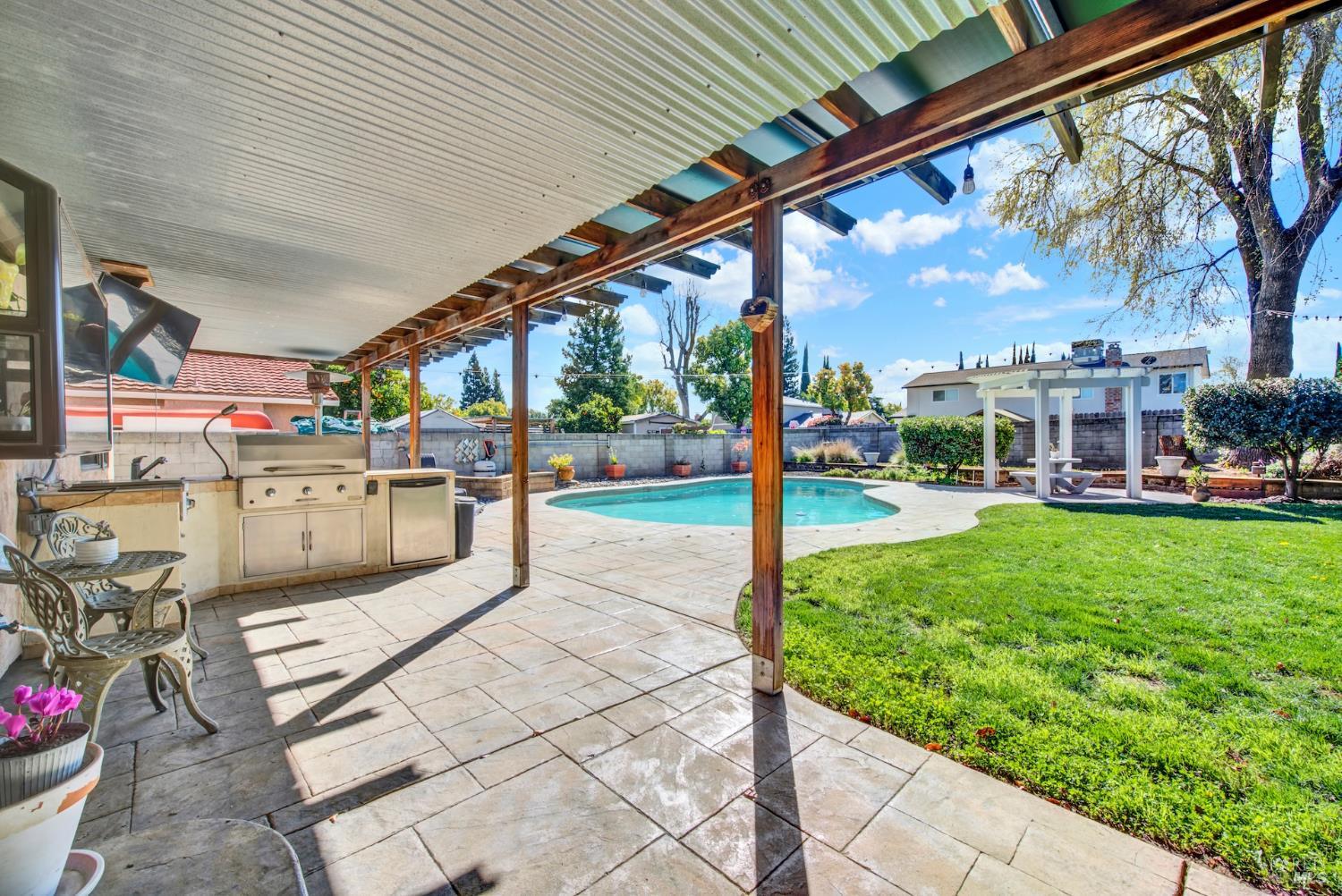 116 Alturas Court Vacaville CA 95688