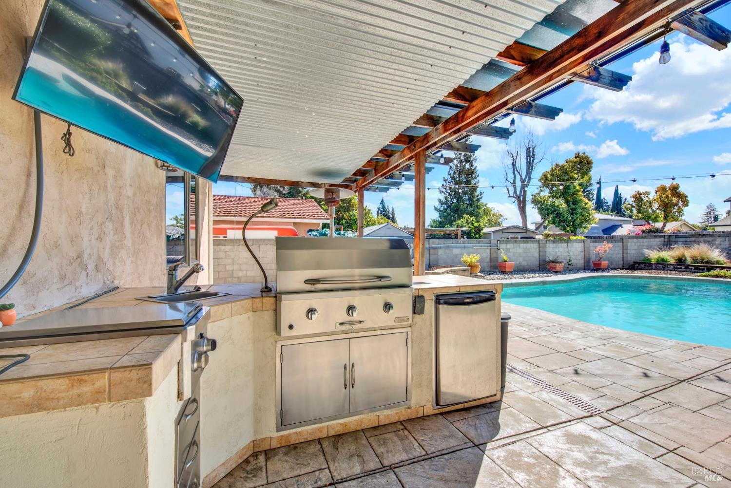 116 Alturas Court Vacaville CA 95688