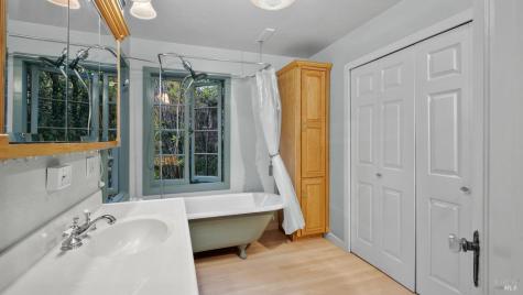 14801 Canyon 4 Road Guerneville CA 95446
