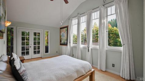 14801 Canyon 4 Road Guerneville CA 95446