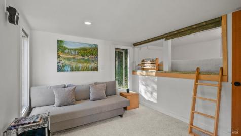 14801 Canyon 4 Road Guerneville CA 95446
