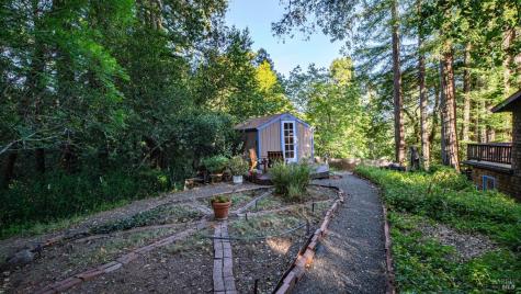 14801 Canyon 4 Road Guerneville CA 95446