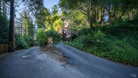 14801 Canyon 4 Road Guerneville CA 95446