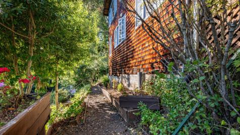 14801 Canyon 4 Road Guerneville CA 95446
