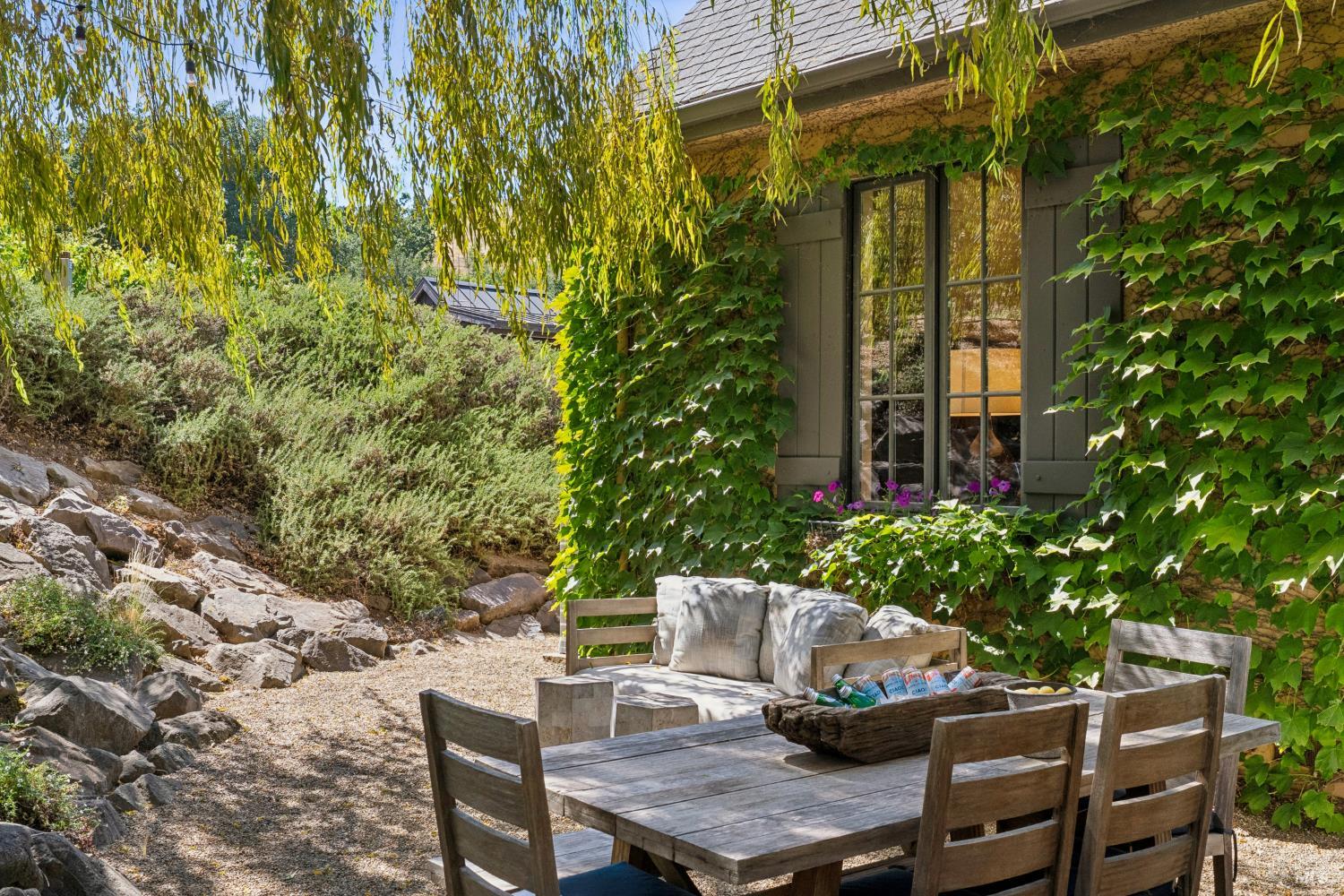 1297 Leaning Oak Drive Napa CA 94558