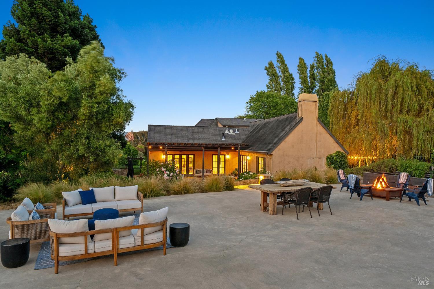 1297 Leaning Oak Drive Napa CA 94558