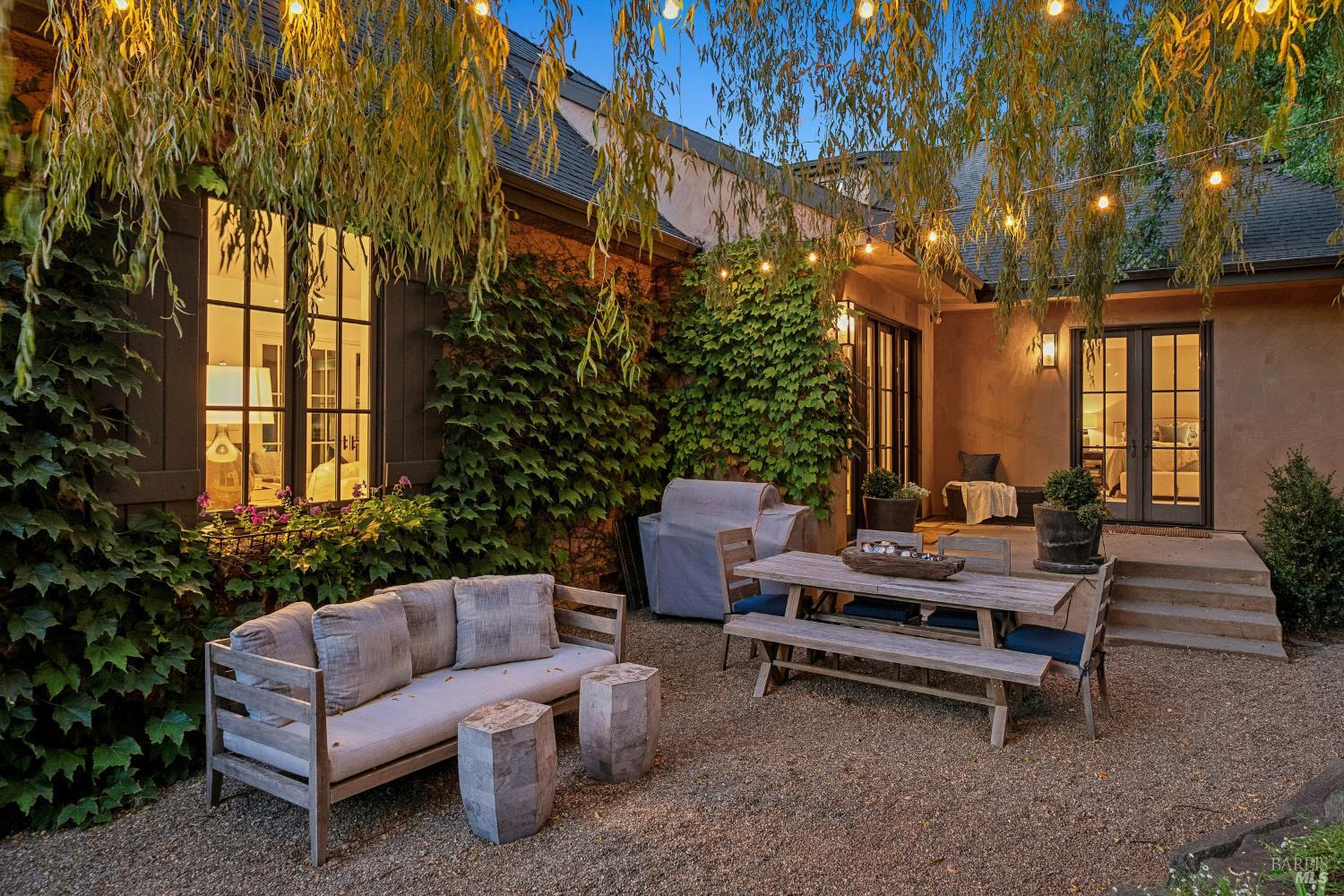 1297 Leaning Oak Drive Napa CA 94558