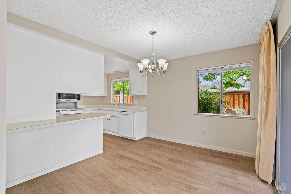 172 White Oak Drive Santa Rosa CA 95409