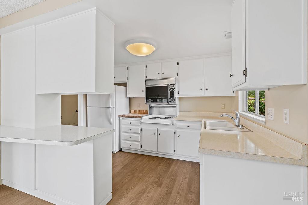172 White Oak Drive Santa Rosa CA 95409