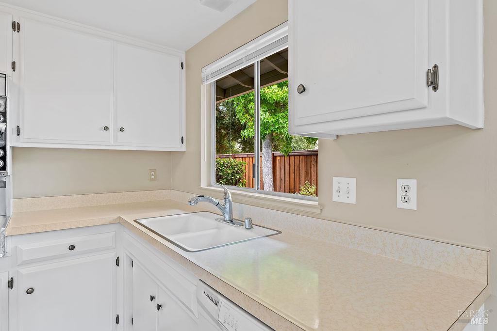 172 White Oak Drive Santa Rosa CA 95409