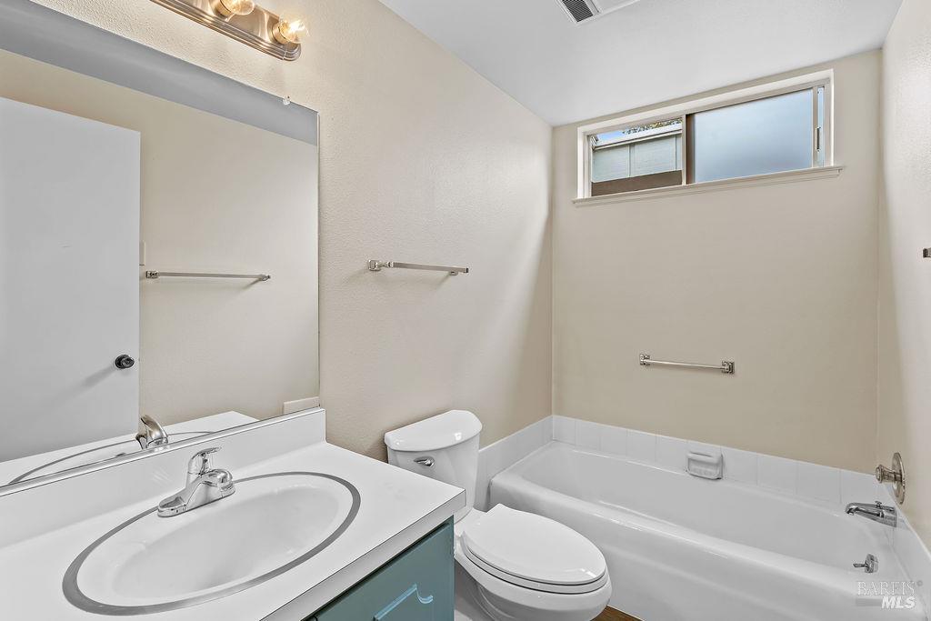 172 White Oak Drive Santa Rosa CA 95409