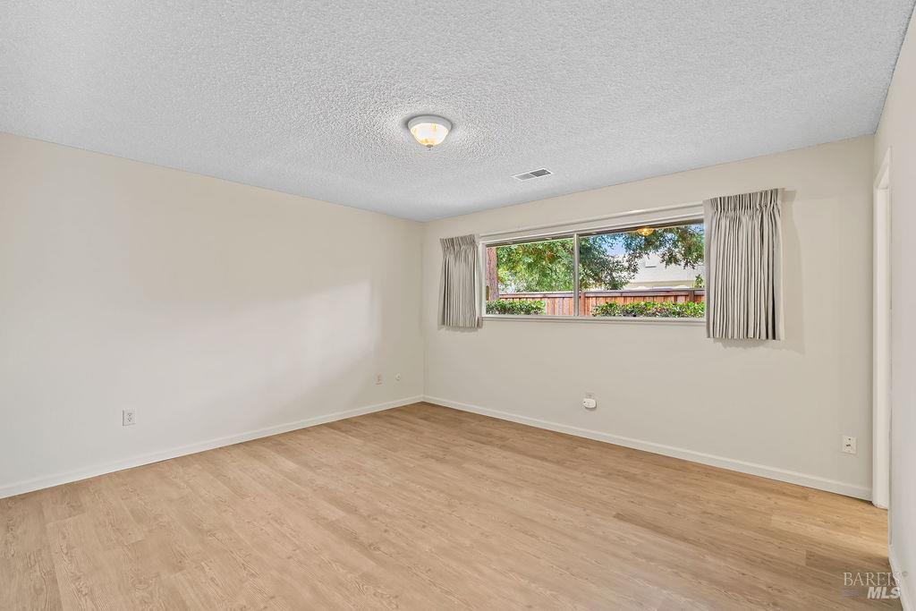 172 White Oak Drive Santa Rosa CA 95409