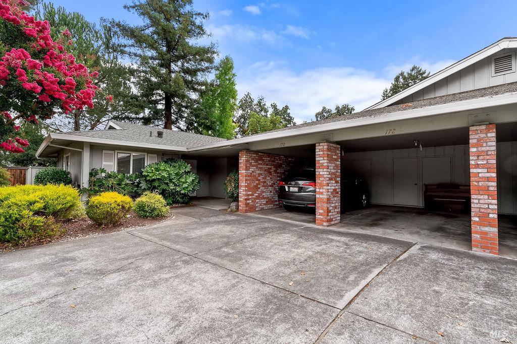 172 White Oak Drive Santa Rosa CA 95409