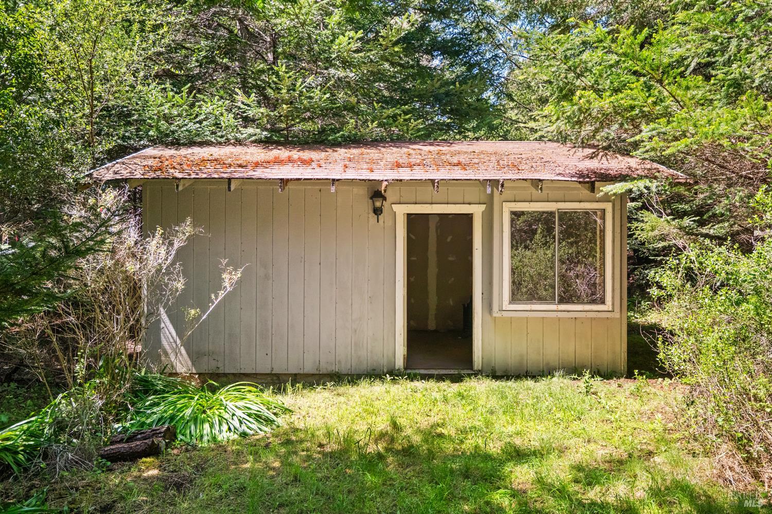 46320 Iversen Road Point Arena CA 95468