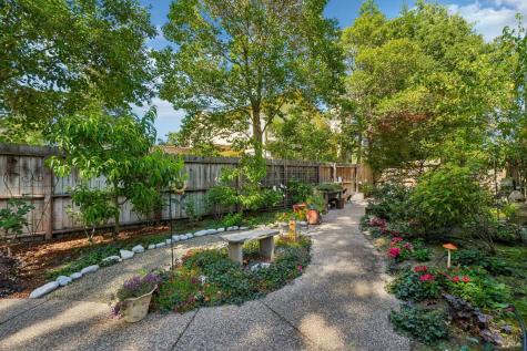 1711 North Street Santa Rosa CA 95404