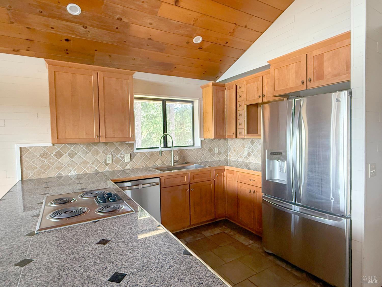 27620 Poppy Drive Willits CA 95490