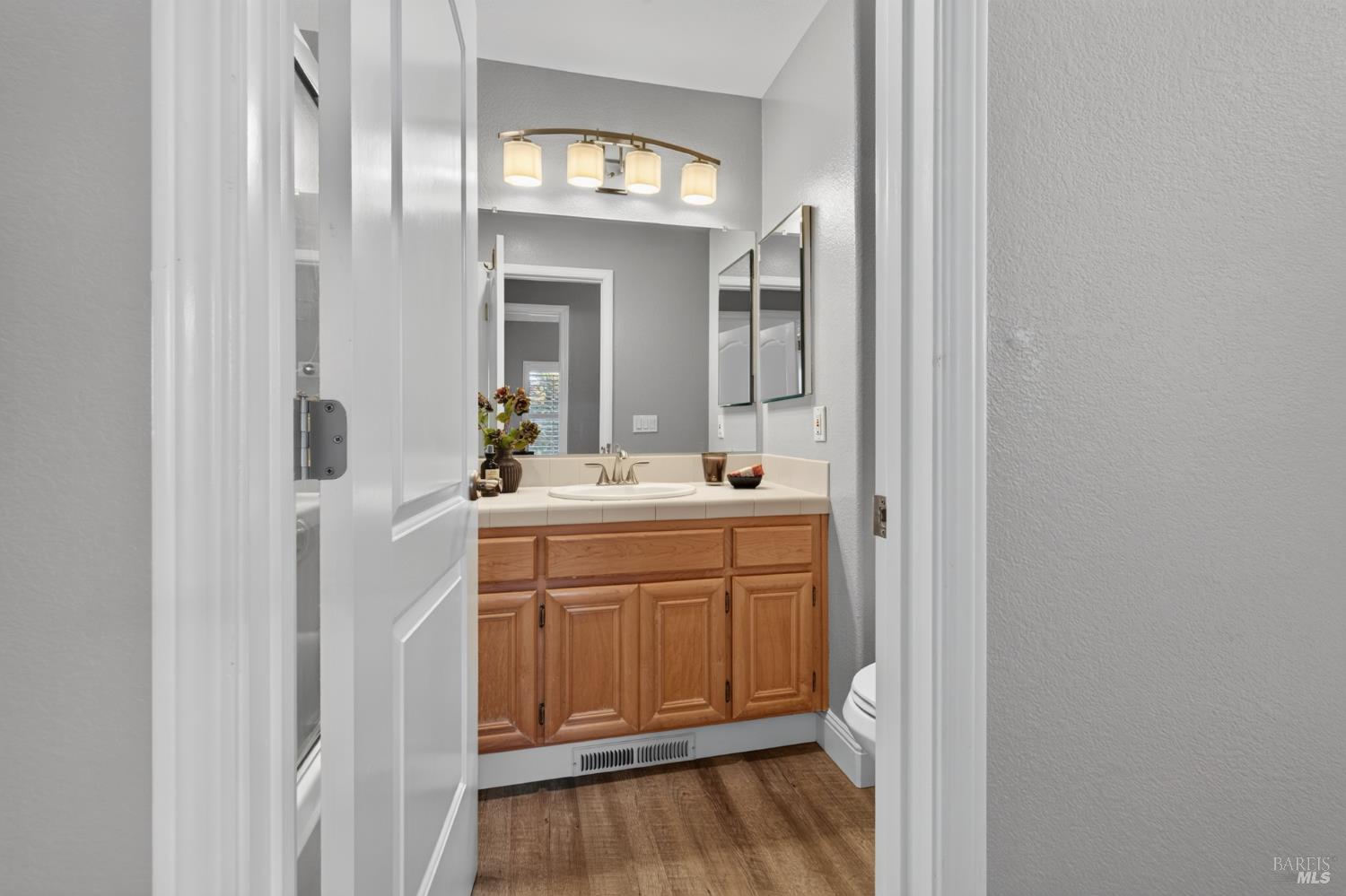821 Wildflower Court Petaluma CA 94954