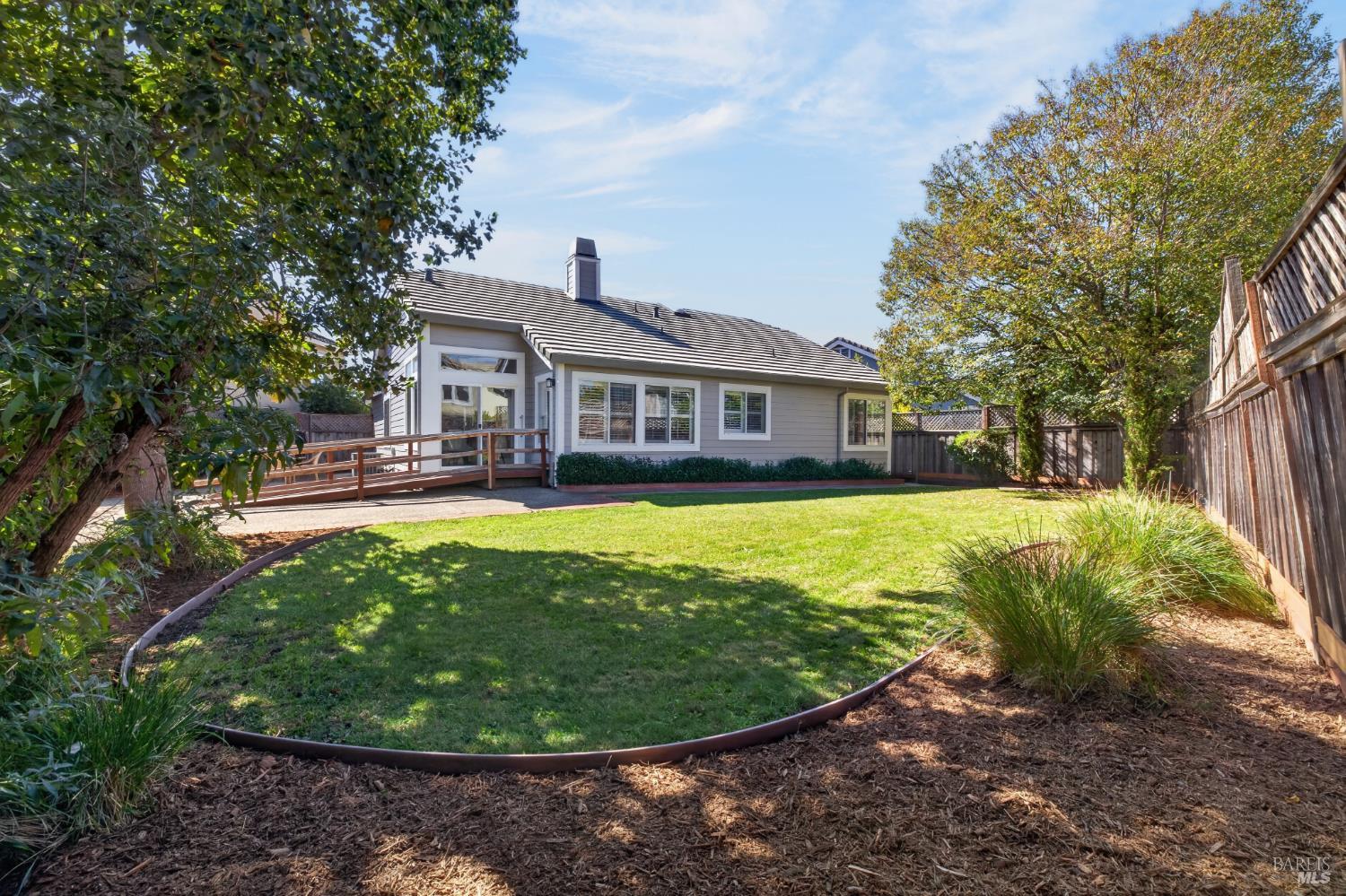 821 Wildflower Court Petaluma CA 94954