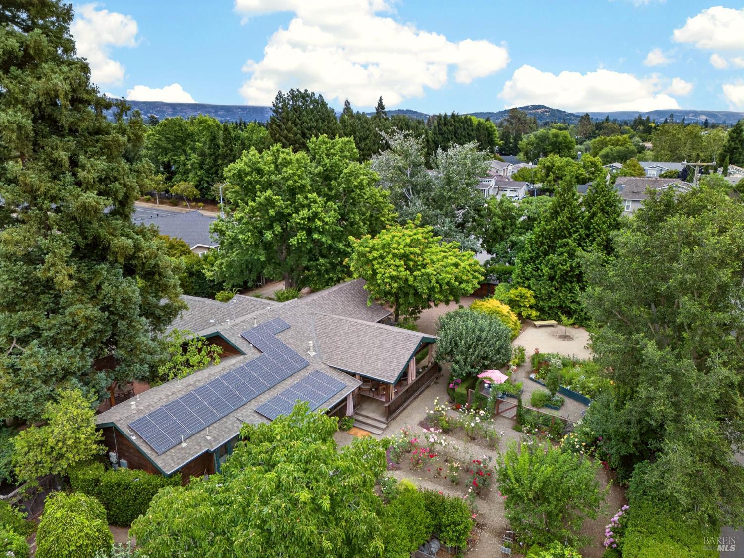 48 Garfield Lane Napa CA 94558
