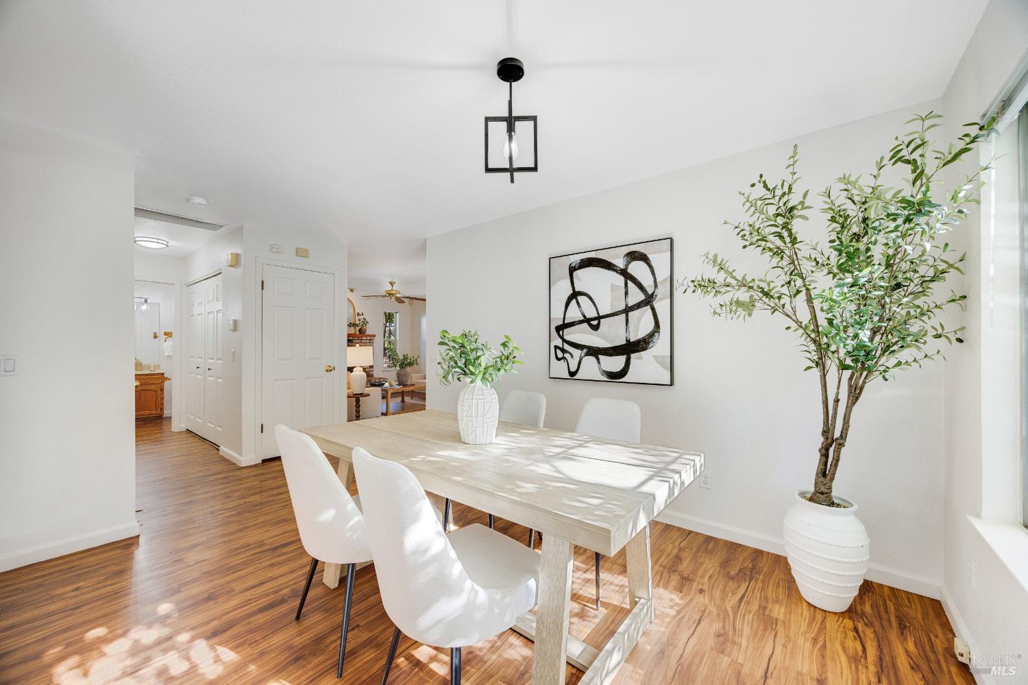 1874 Amy Avenue Santa Rosa CA 95401