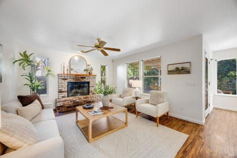 1874 Amy Avenue Santa Rosa CA 95401