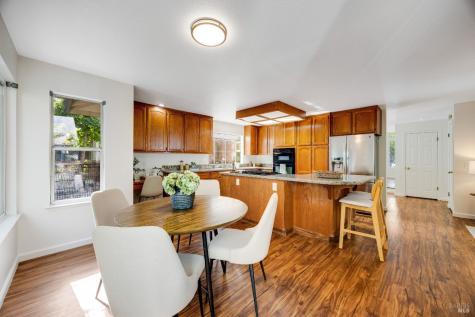1874 Amy Avenue Santa Rosa CA 95401