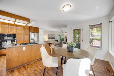 1874 Amy Avenue Santa Rosa CA 95401
