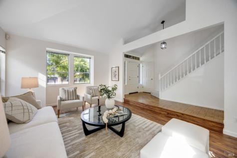 1874 Amy Avenue Santa Rosa CA 95401