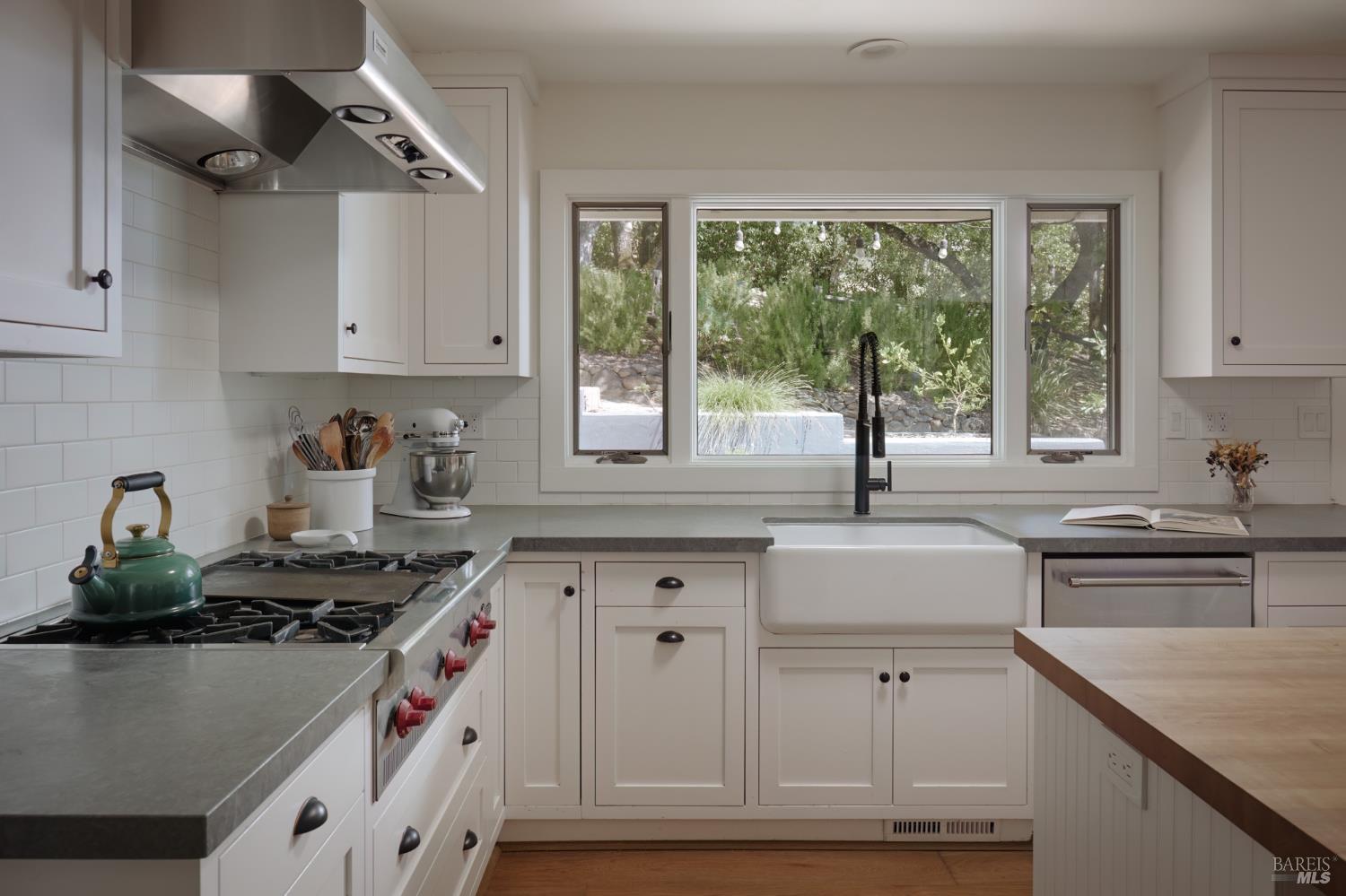 258 Via Monte Road St. Helena CA 94574