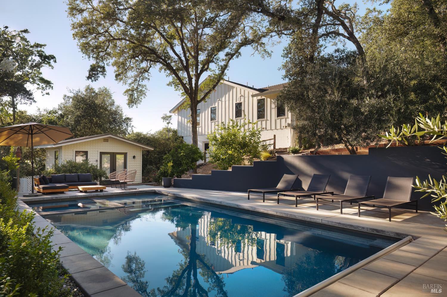258 Via Monte Road St. Helena CA 94574