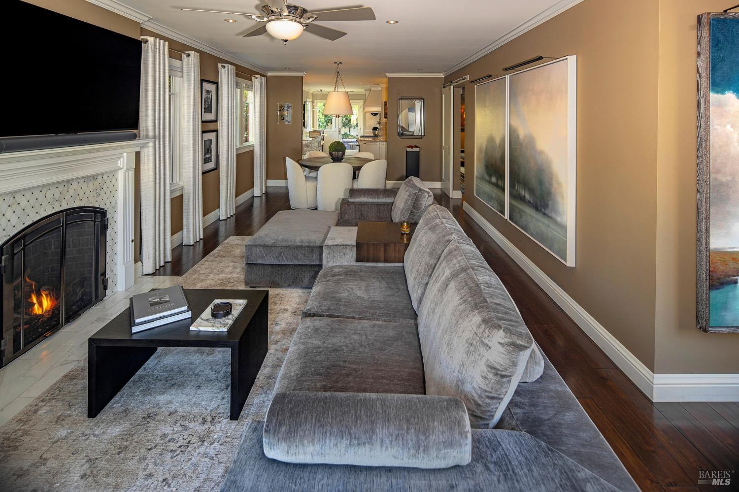 330 Plaza Street Healdsburg CA 95448