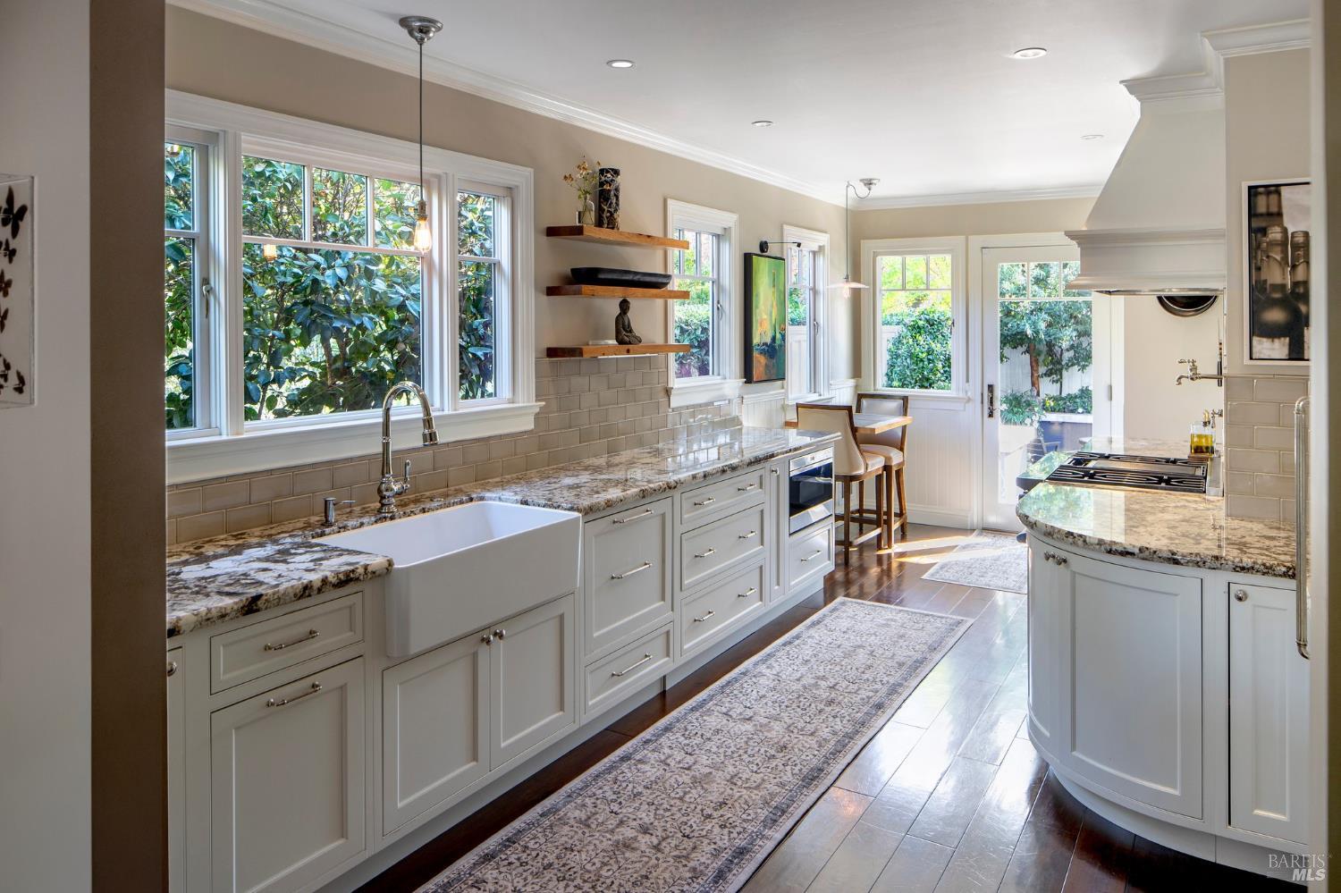 330 Plaza Street Healdsburg CA 95448