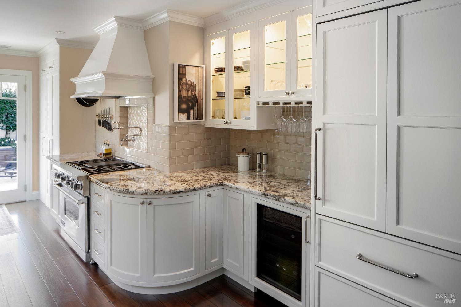 330 Plaza Street Healdsburg CA 95448