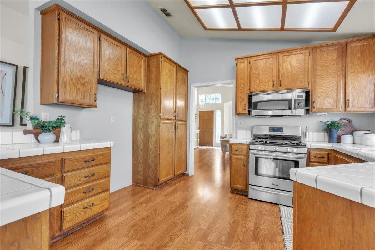 5923 Palm Springs Court Elk Grove CA 95758