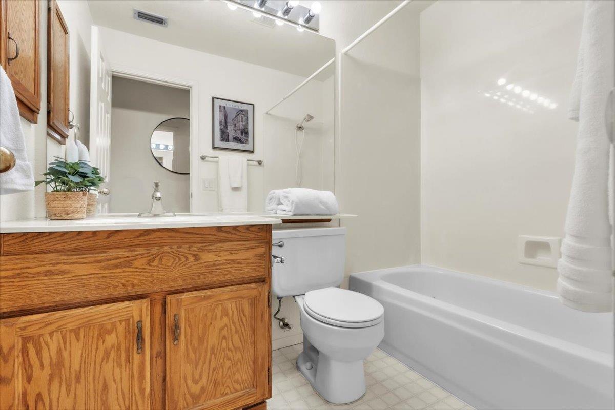 5923 Palm Springs Court Elk Grove CA 95758