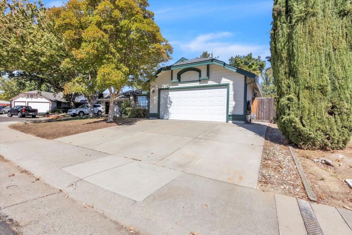 5923 Palm Springs Court Elk Grove CA 95758