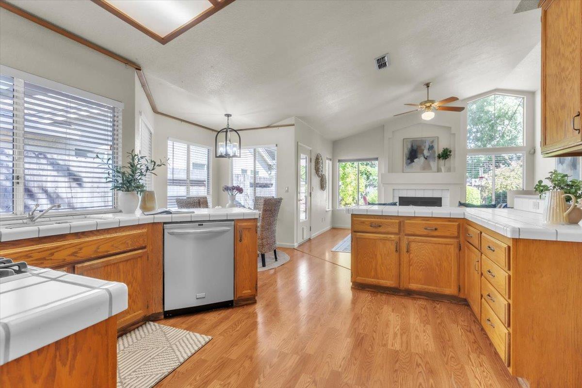 5923 Palm Springs Court Elk Grove CA 95758