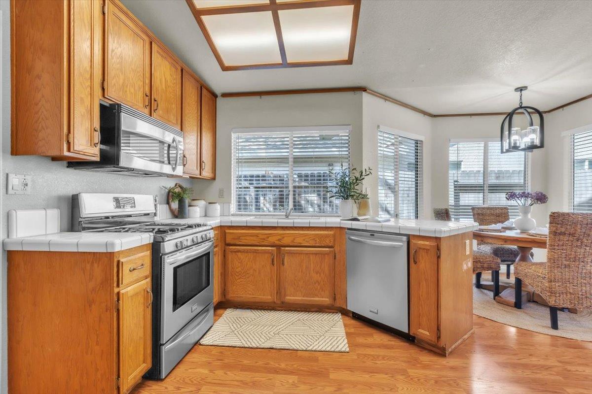 5923 Palm Springs Court Elk Grove CA 95758