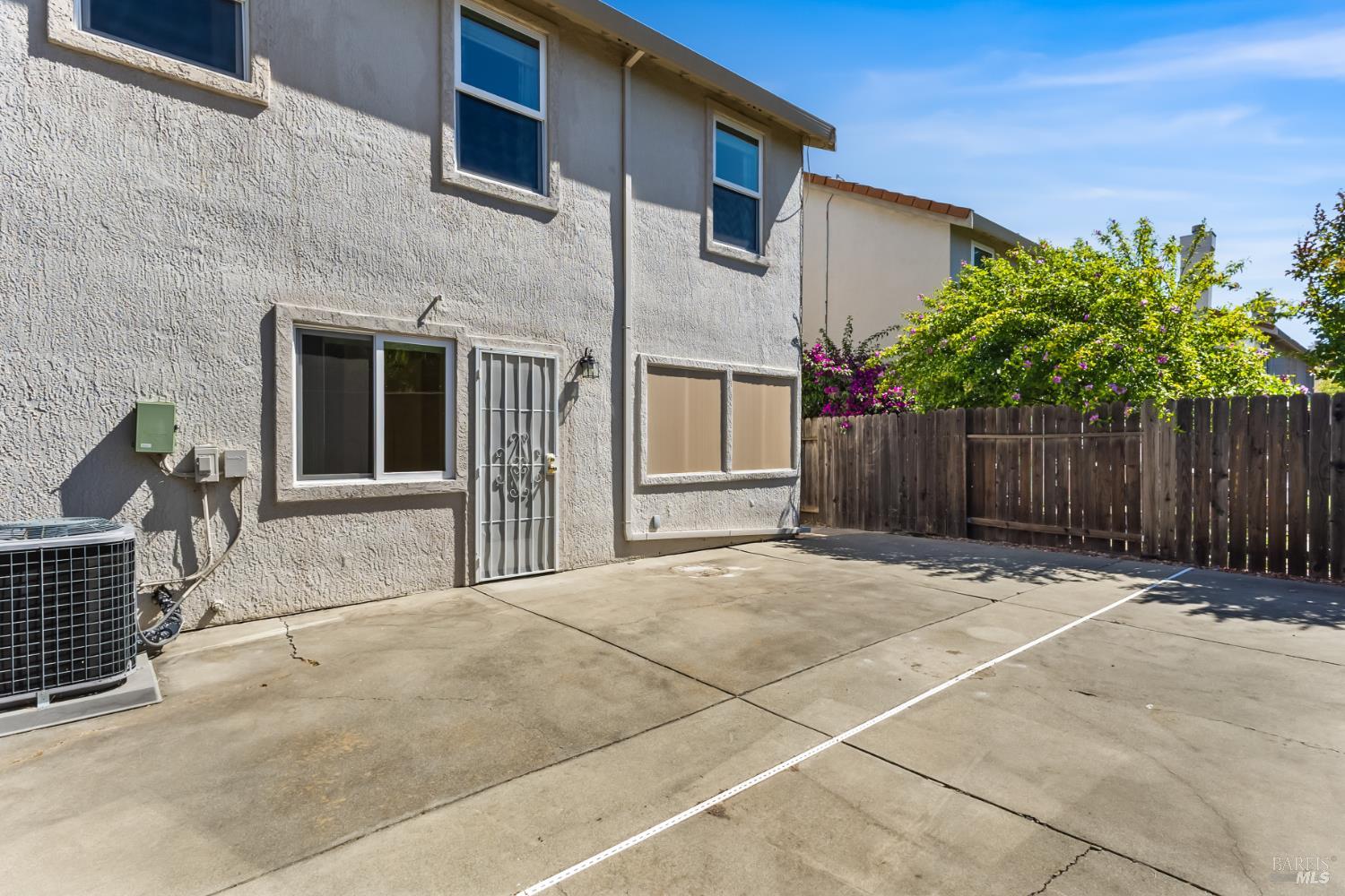 1109 Syracuse Circle Vacaville CA 95687