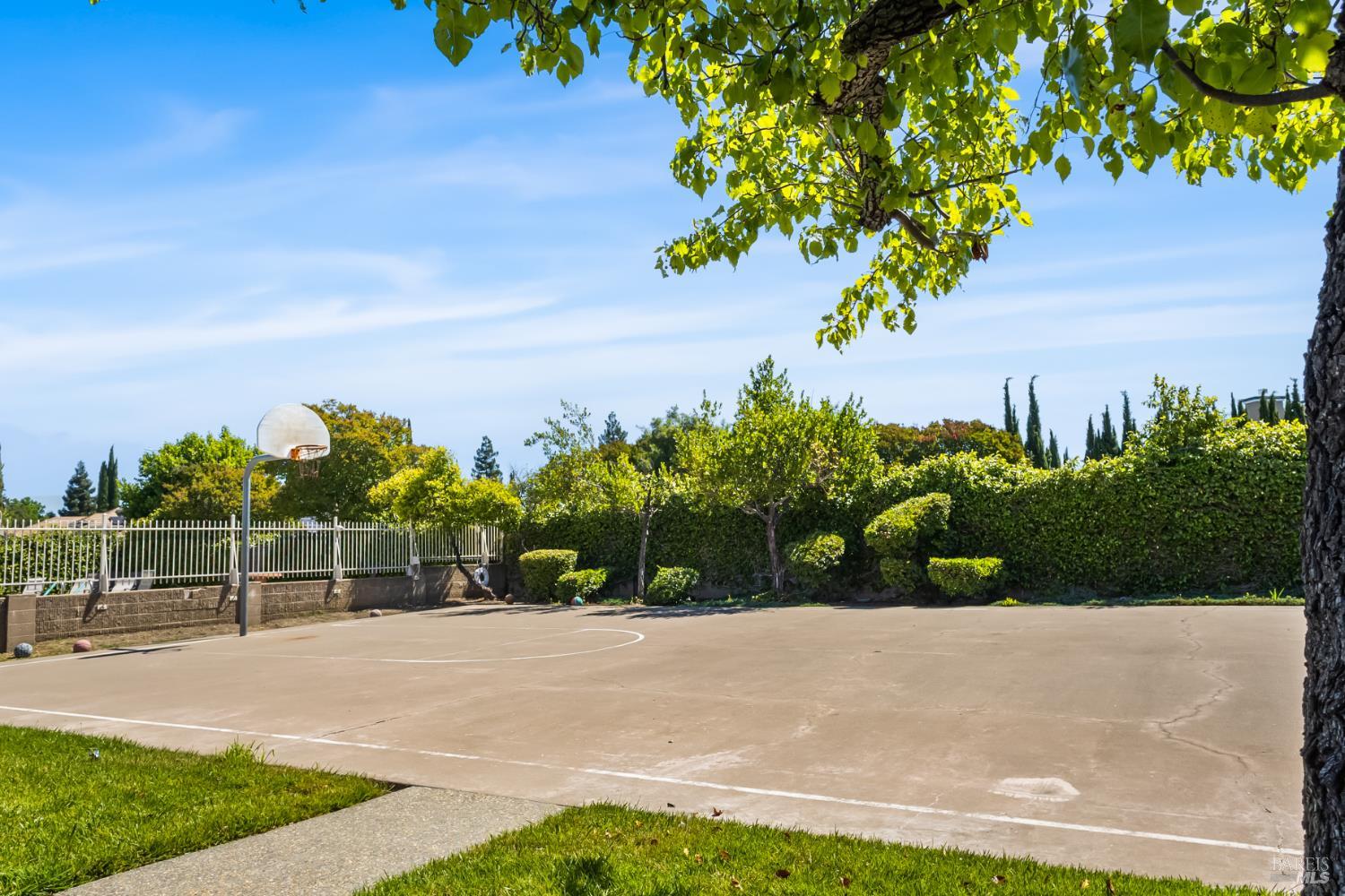 1109 Syracuse Circle Vacaville CA 95687