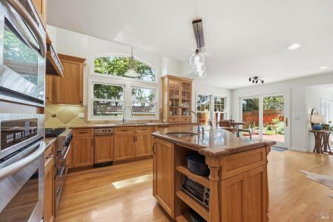 857 Wildwood Trail Santa Rosa CA 95409