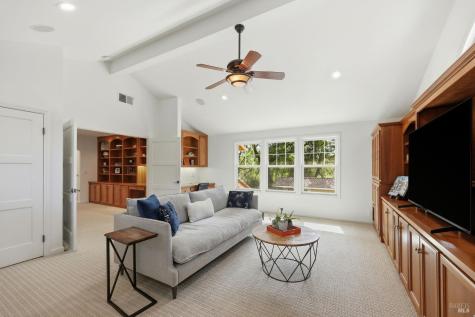 857 Wildwood Trail Santa Rosa CA 95409