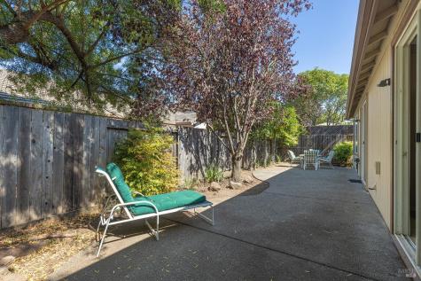 7225 16th Hole Drive Windsor CA 95492