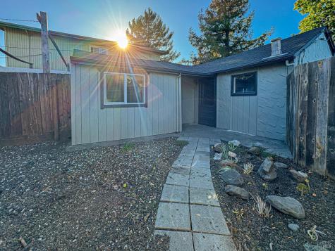 717-719 Brown Street Santa Rosa CA 95404