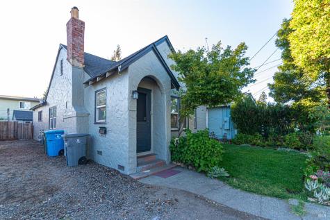 717-719 Brown Street Santa Rosa CA 95404