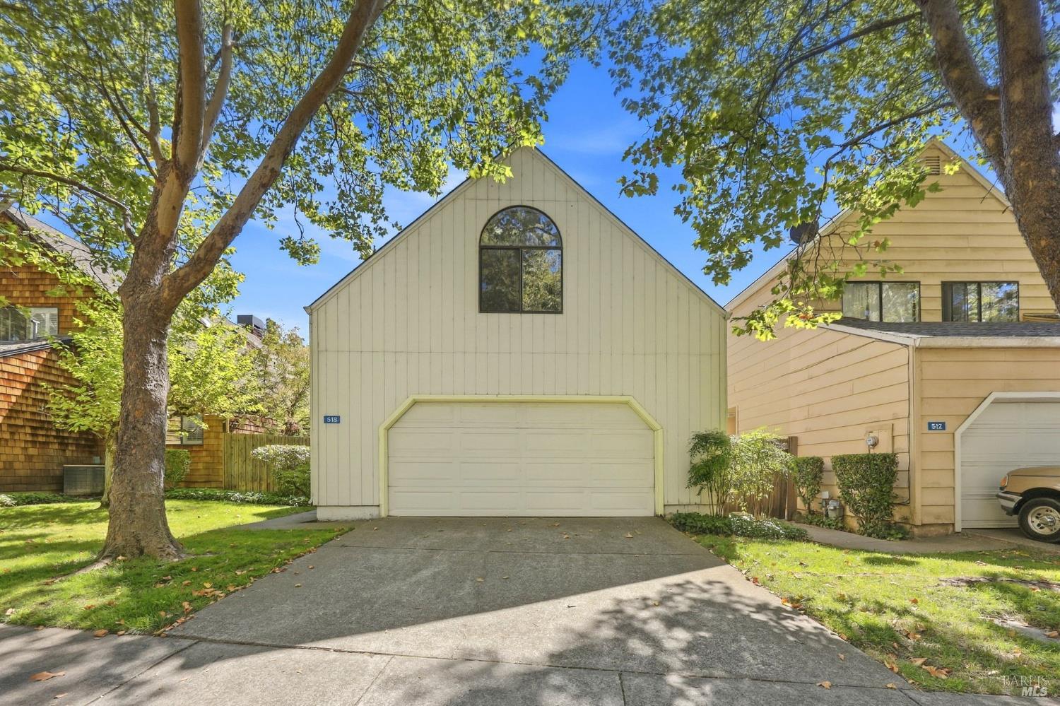518 March Avenue Healdsburg CA 95448