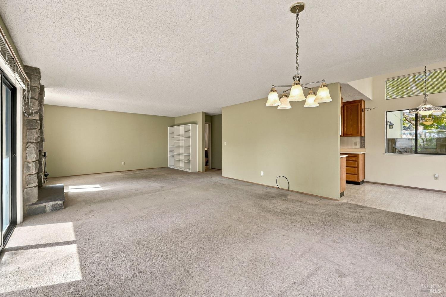 518 March Avenue Healdsburg CA 95448